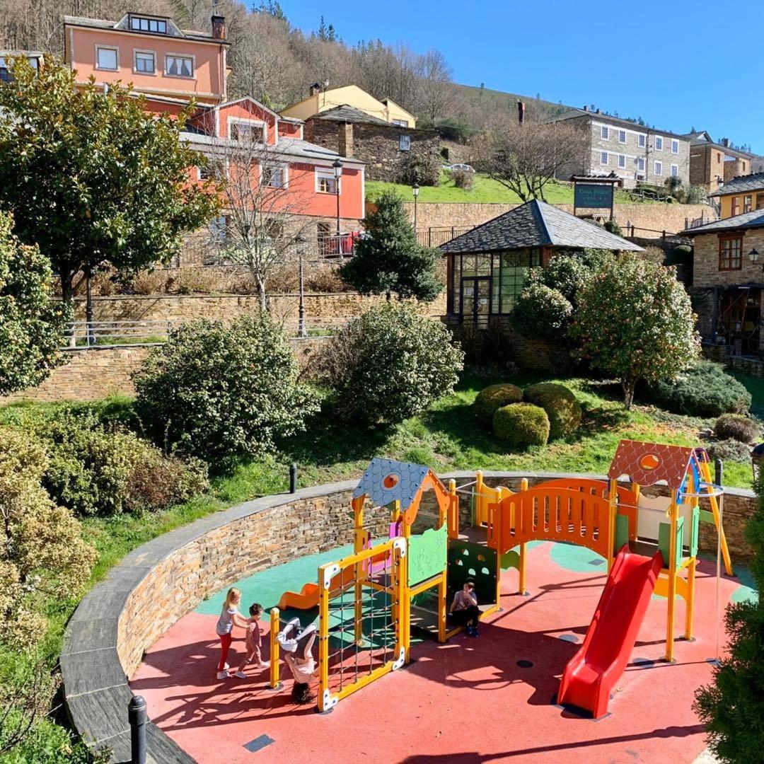 Apartamentos Rurales Tin Turismo Santa Eulalia de Oscos Kültér fotó