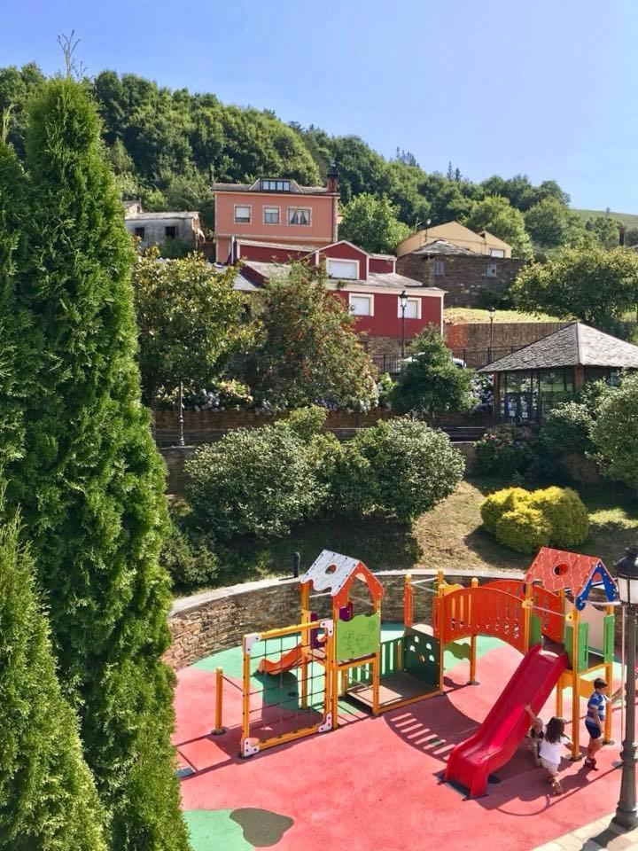 Apartamentos Rurales Tin Turismo Santa Eulalia de Oscos Kültér fotó
